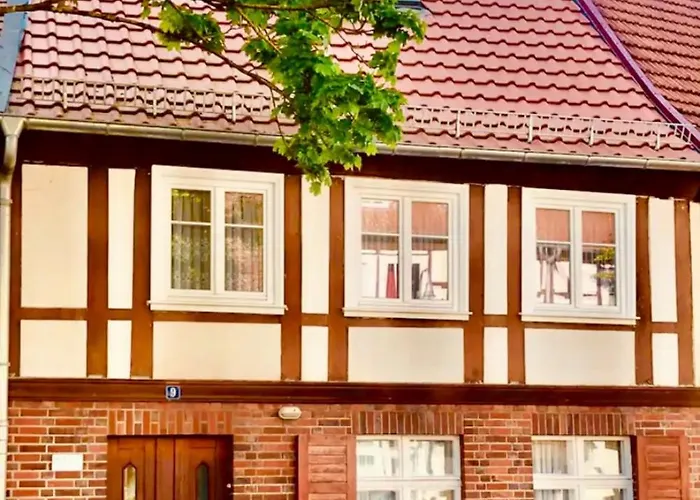 - Jeetzehaus Feriehus *